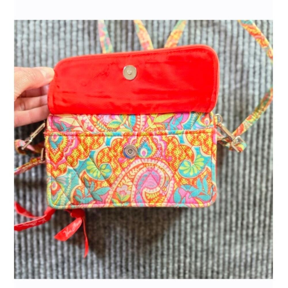 Vera Bradley Women's Multicolor Pretty in Paisley All-In-One Crossbody Wallet - Picture 4 of 10